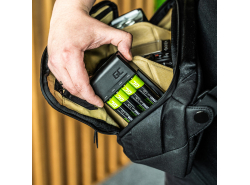 Sada nabíjačky Green Cell GC VitalCharger a NiMH batérií 2x AA 2000mAh 2x AAA 800mAh